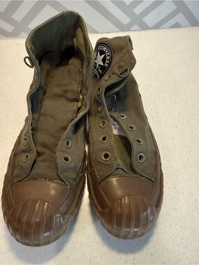 Converse Kids High-Top Sneakers in Olive Brown